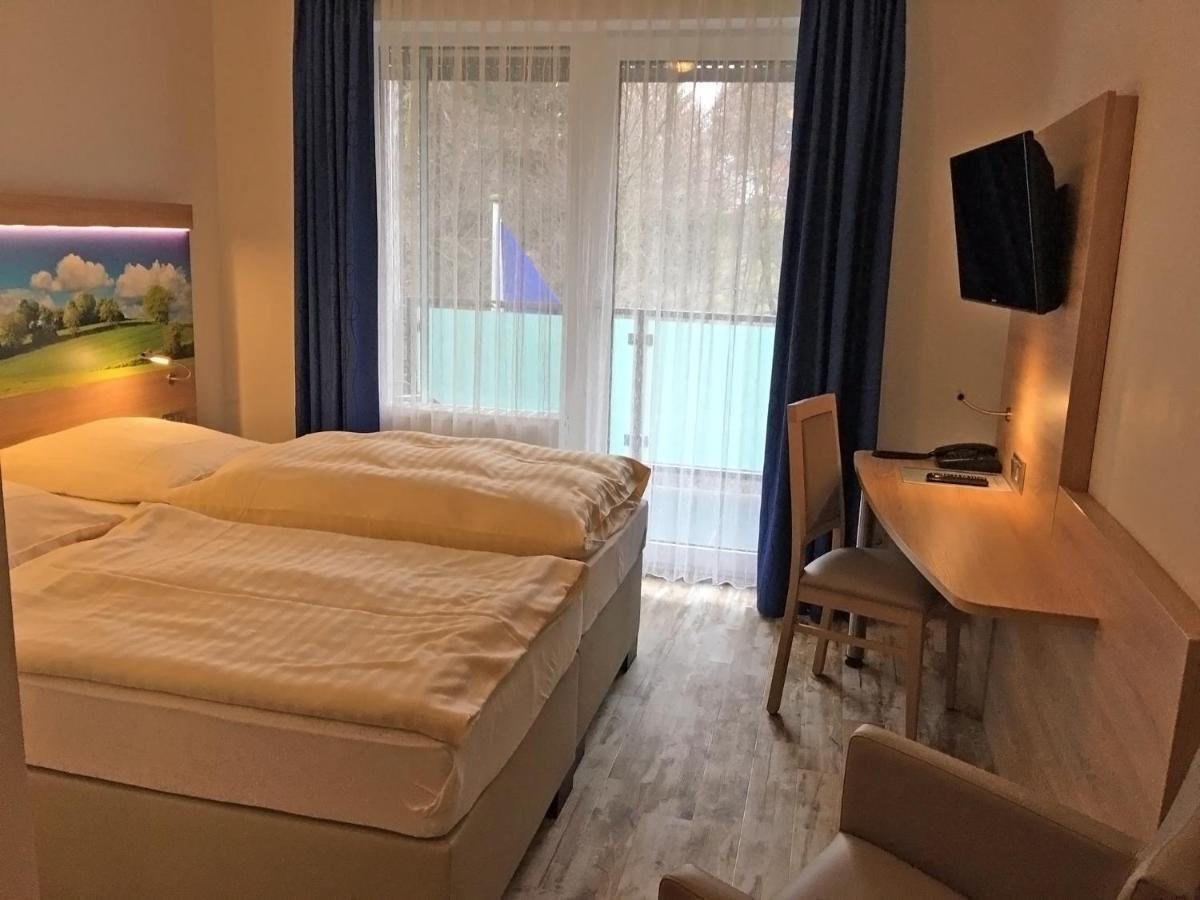 Hotel Hesborner Kuckuck ฮัลเลนแบร์ก ภายนอก รูปภาพ